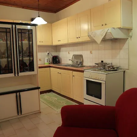 Stathis & Maria's Traditional House Ferienhaus *