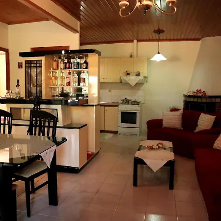 Stathis & Maria's Traditional House Ferienhaus Katokhórion