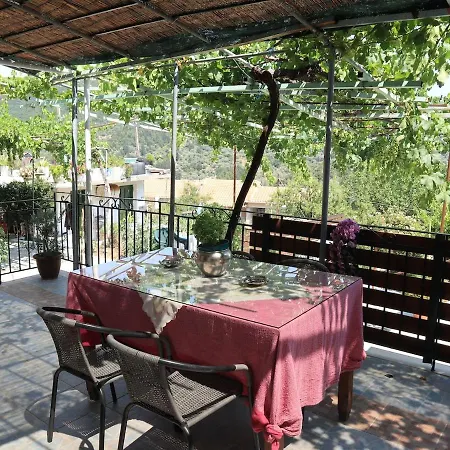 Ferienhaus Stathis & Maria's Traditional House